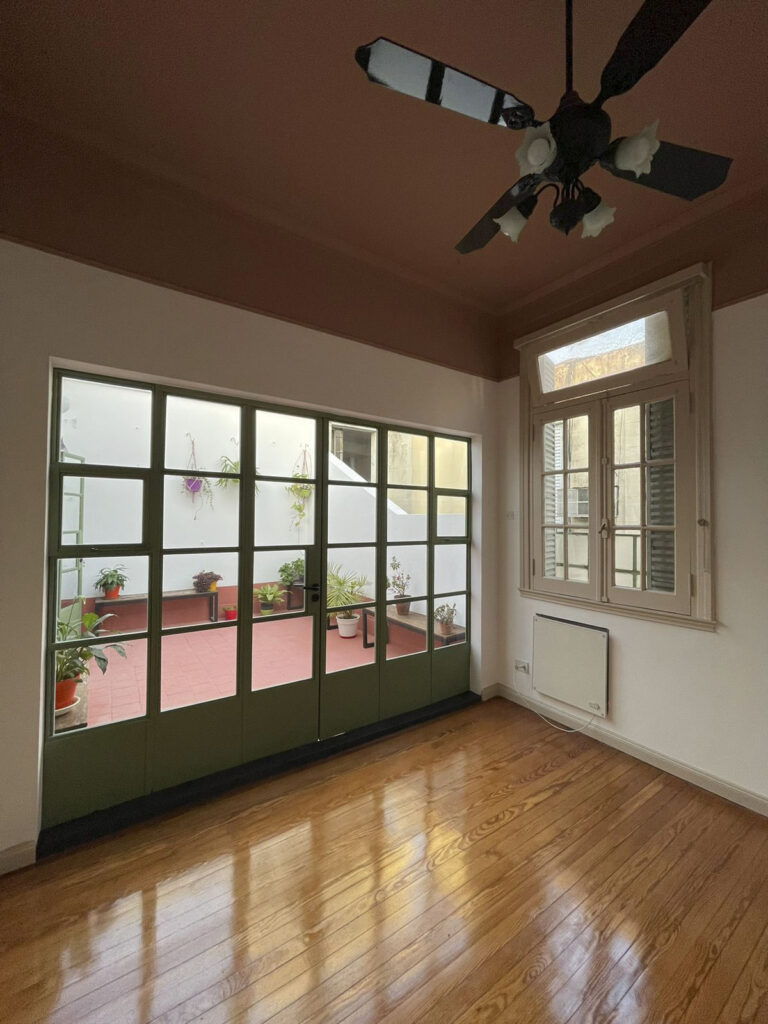 1daf0735-42db-4b0e-a403-185083249290