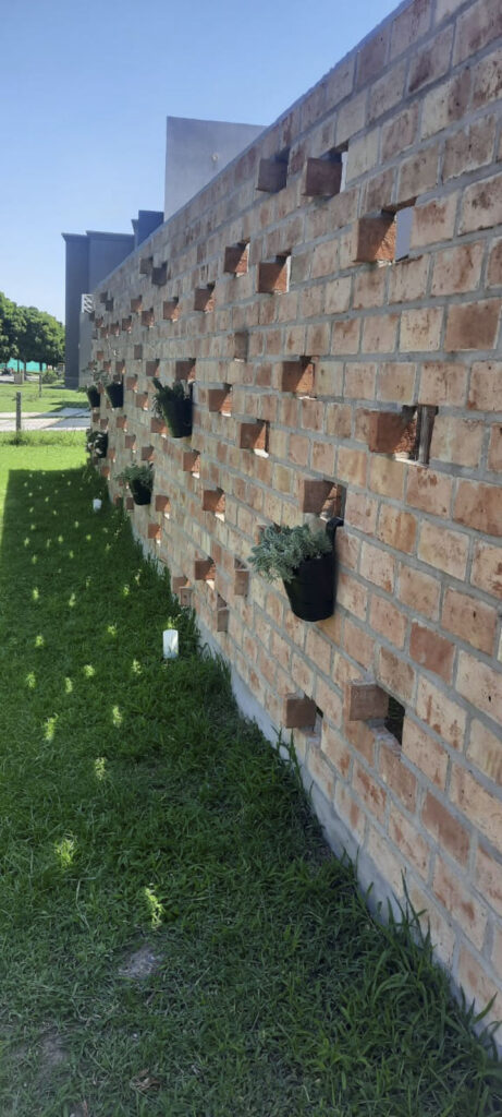 3df8bd65-889e-42d0-9756-cfd271754181