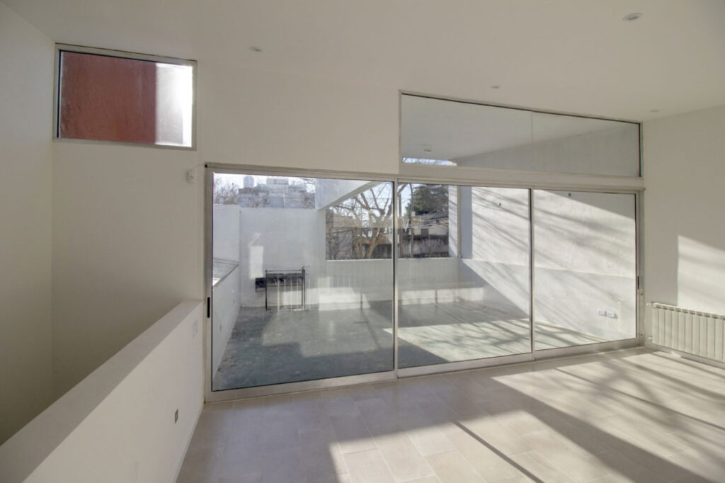 612cb7d9-2052-4c01-9055-9f1add4b6abc (1)