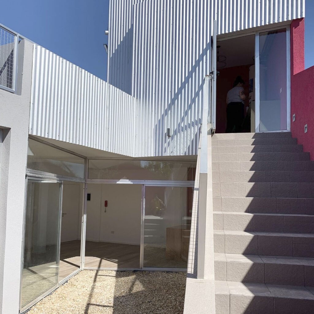 8A642F40-54AD-40F7-B52B-71F8A19501E0